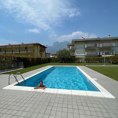 Garden & Pool Perugini Apartman Torbole Sul Garda Kültér fotó