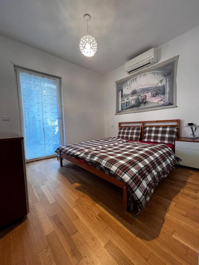 Garden & Pool Perugini Apartman Torbole Sul Garda Kültér fotó