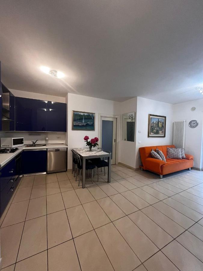Garden & Pool Perugini Apartman Torbole Sul Garda Kültér fotó