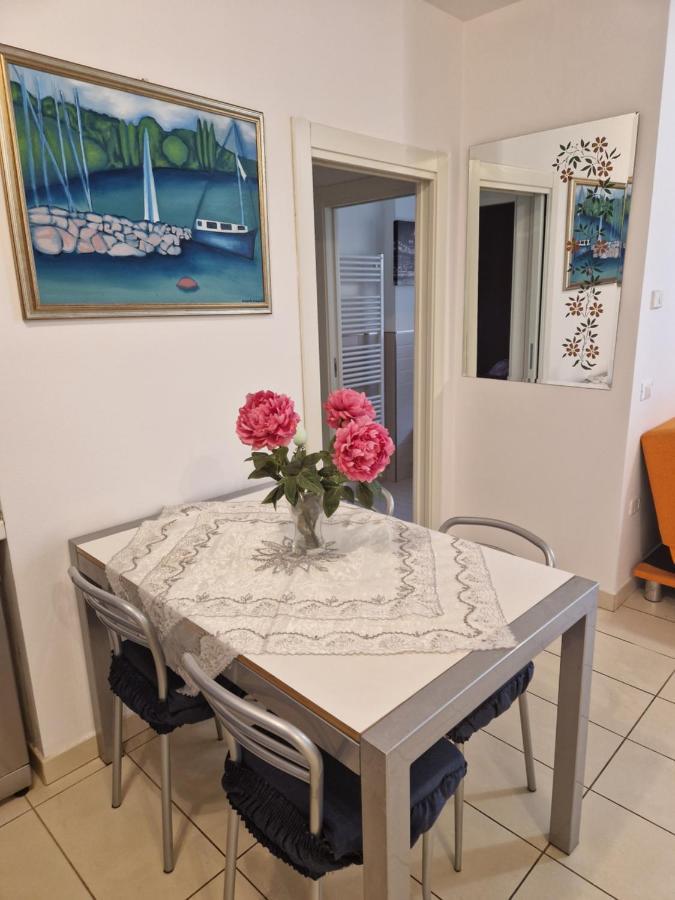 Garden & Pool Perugini Apartman Torbole Sul Garda Kültér fotó