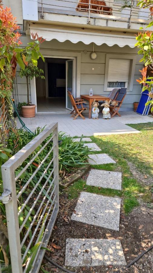 Garden & Pool Perugini Apartman Torbole Sul Garda Kültér fotó