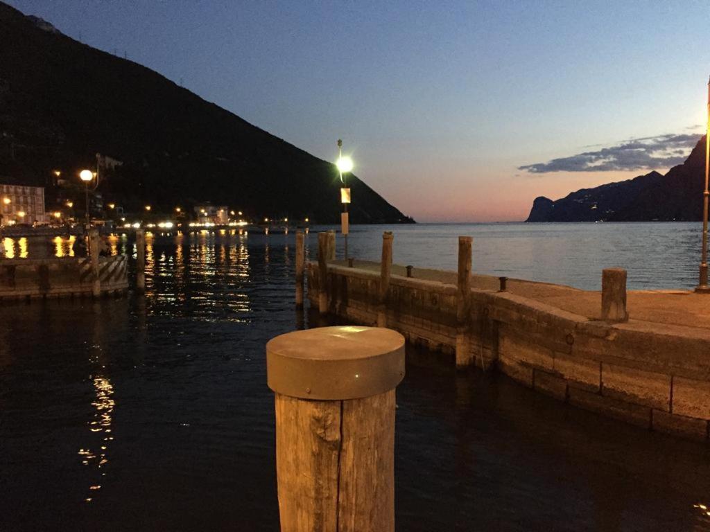 Garden & Pool Perugini Apartman Torbole Sul Garda Kültér fotó