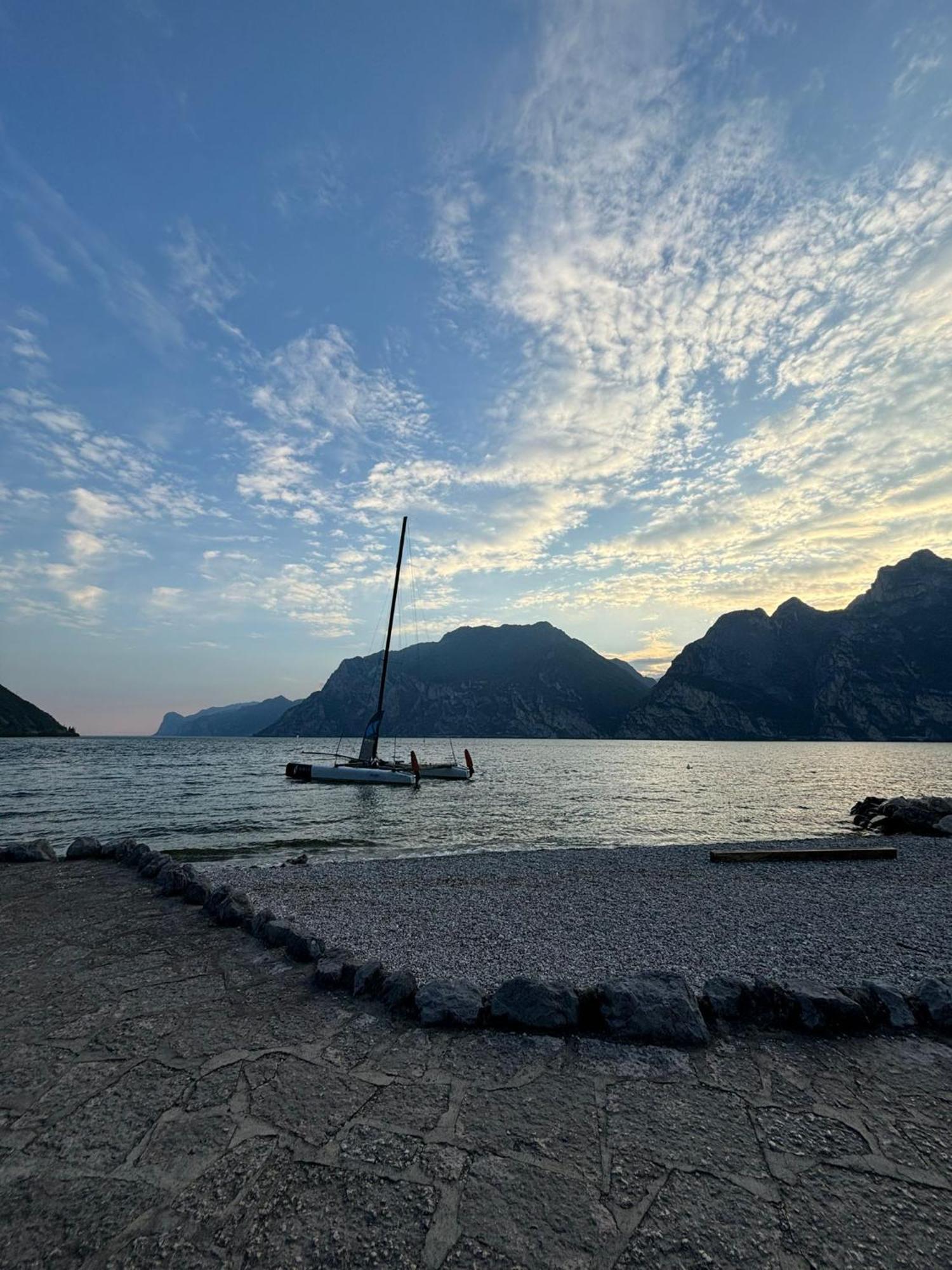 Garden & Pool Perugini Apartman Torbole Sul Garda Kültér fotó